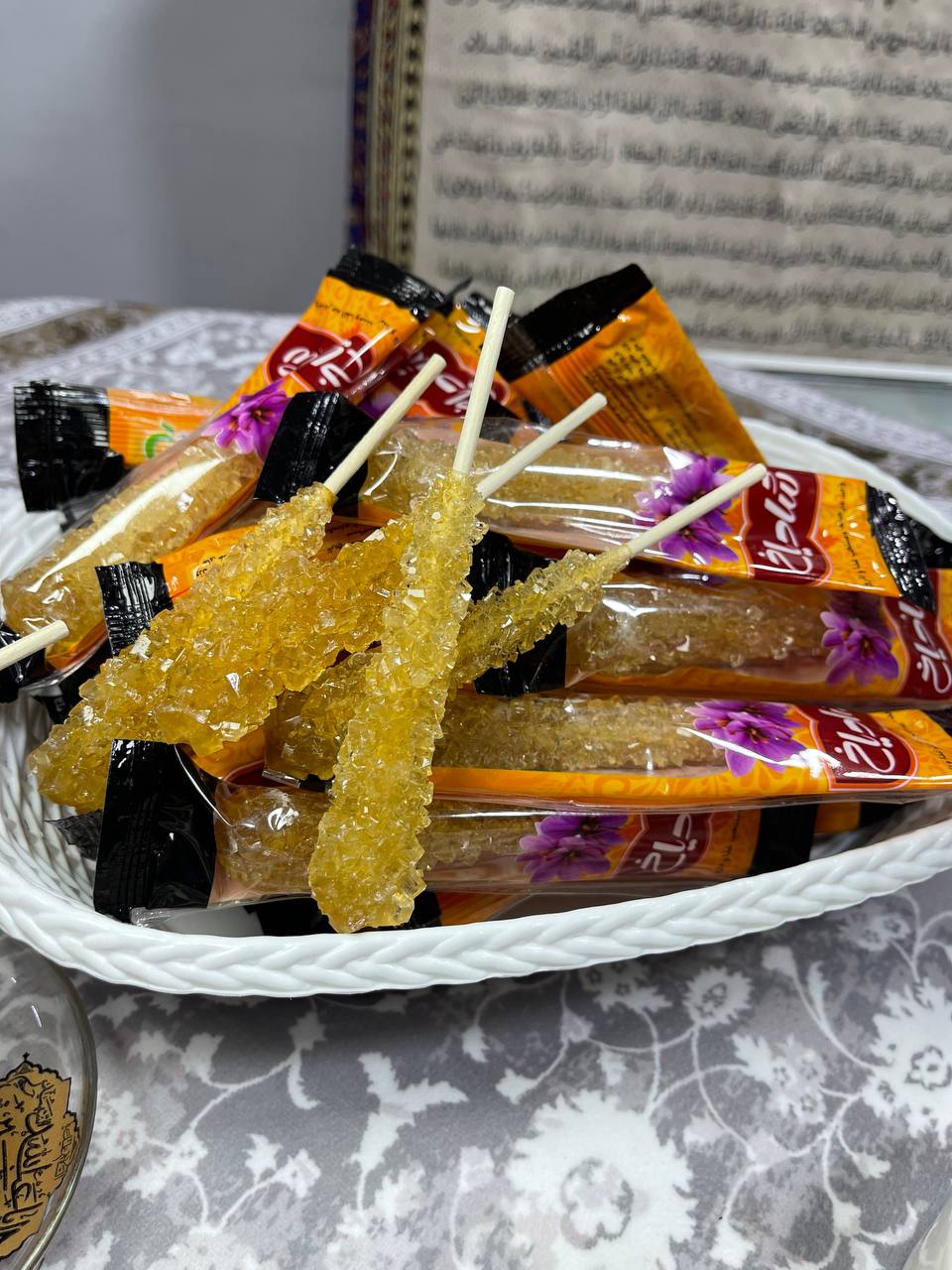 سكر بالزعفران مغلف حجم كبير 12 قطعة